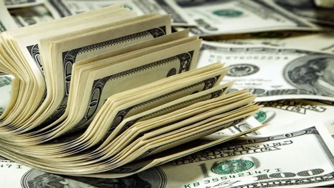 El blue avanzó cinco pesos en la rueda del martes y se negoció a 1.565 pesos para la venta