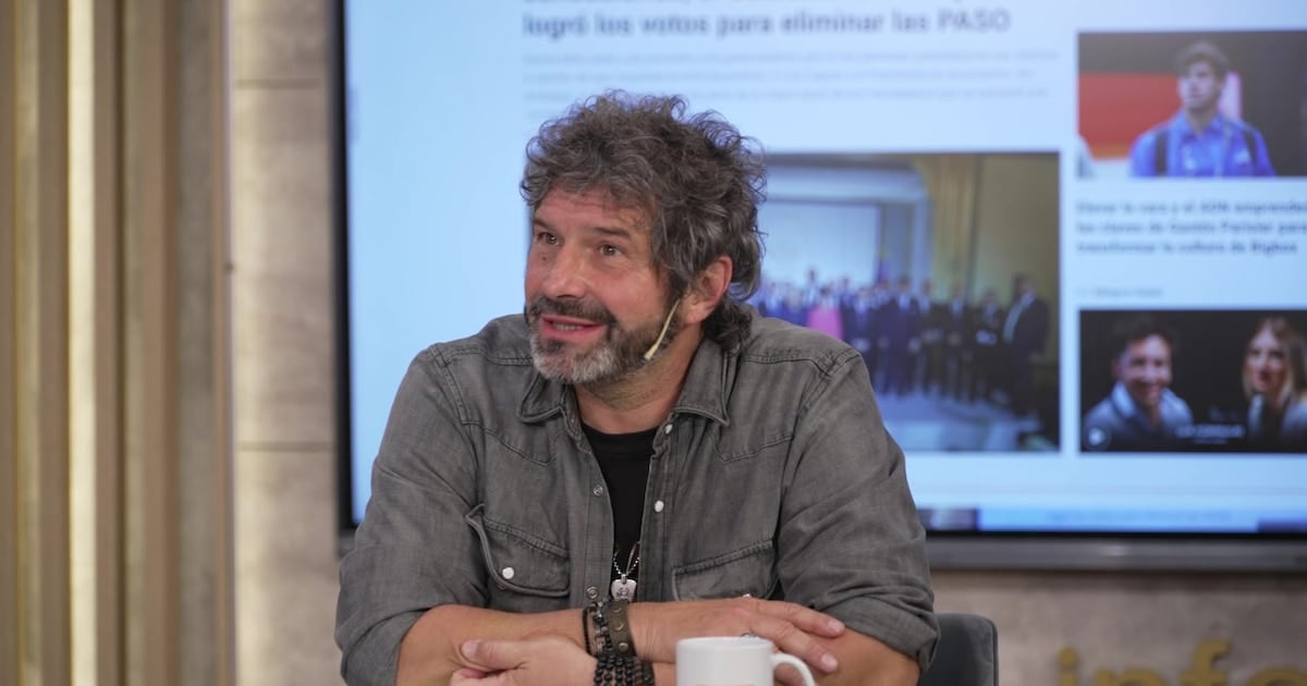 Iván Noble abre el archivo personal y vuelve a cantar lo que se había quedado en el tintero