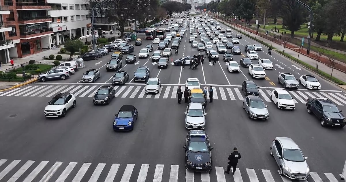 Dos siniestros múltiples en la Ciudad dejaron dos heridos y seis vehículos involucrados