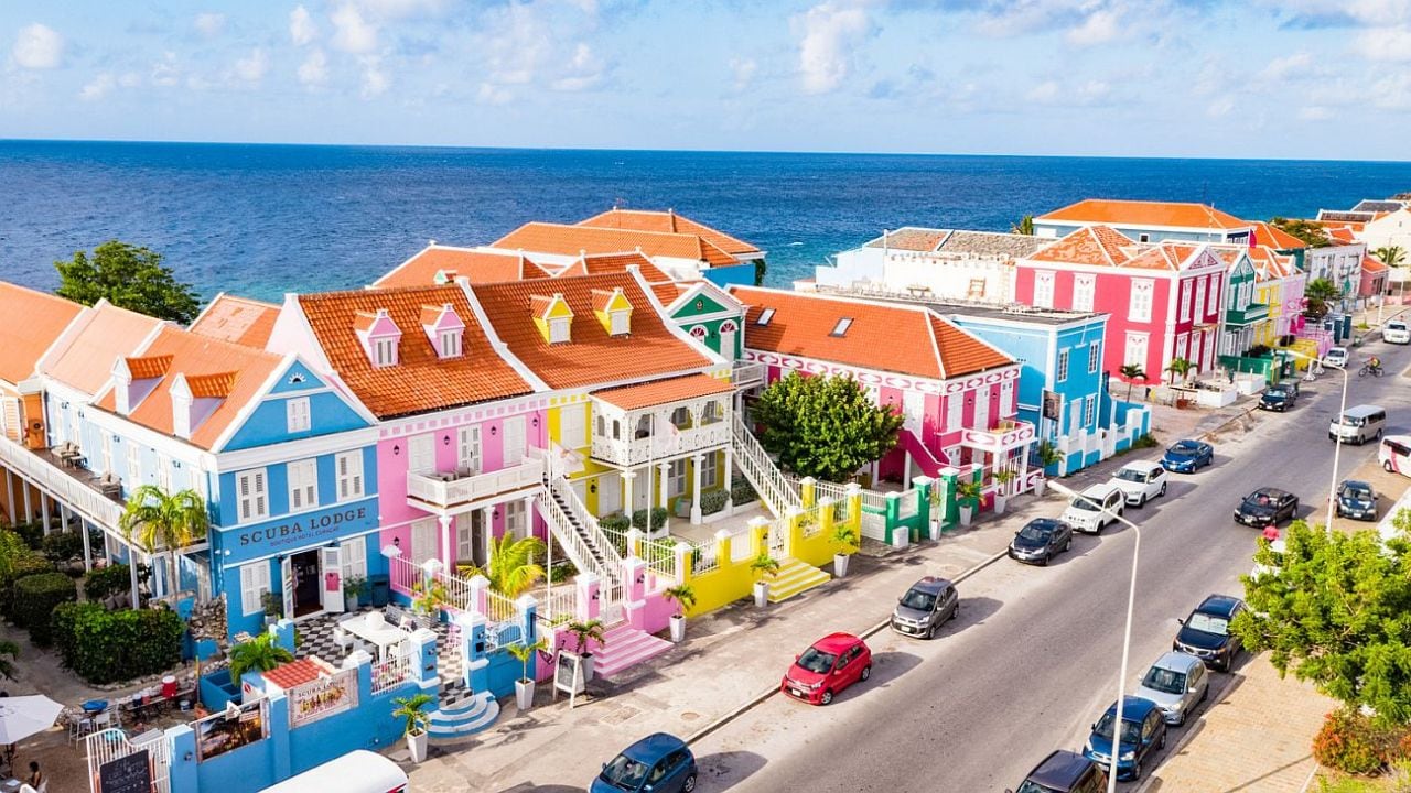 Curazao, la isla que apuesta a la aventura sobre ruedas para mostrar su cara menos conocida