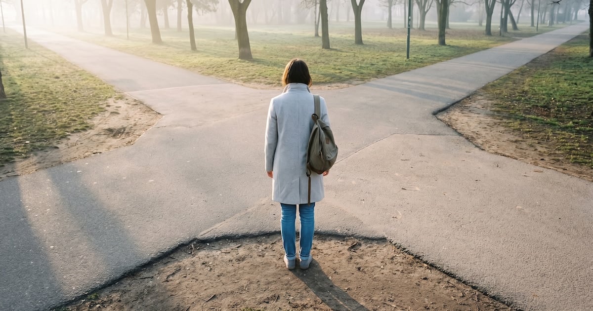 Dos preguntas incómodas para dejar de vivir la vida que te armaron en otro escritorio
