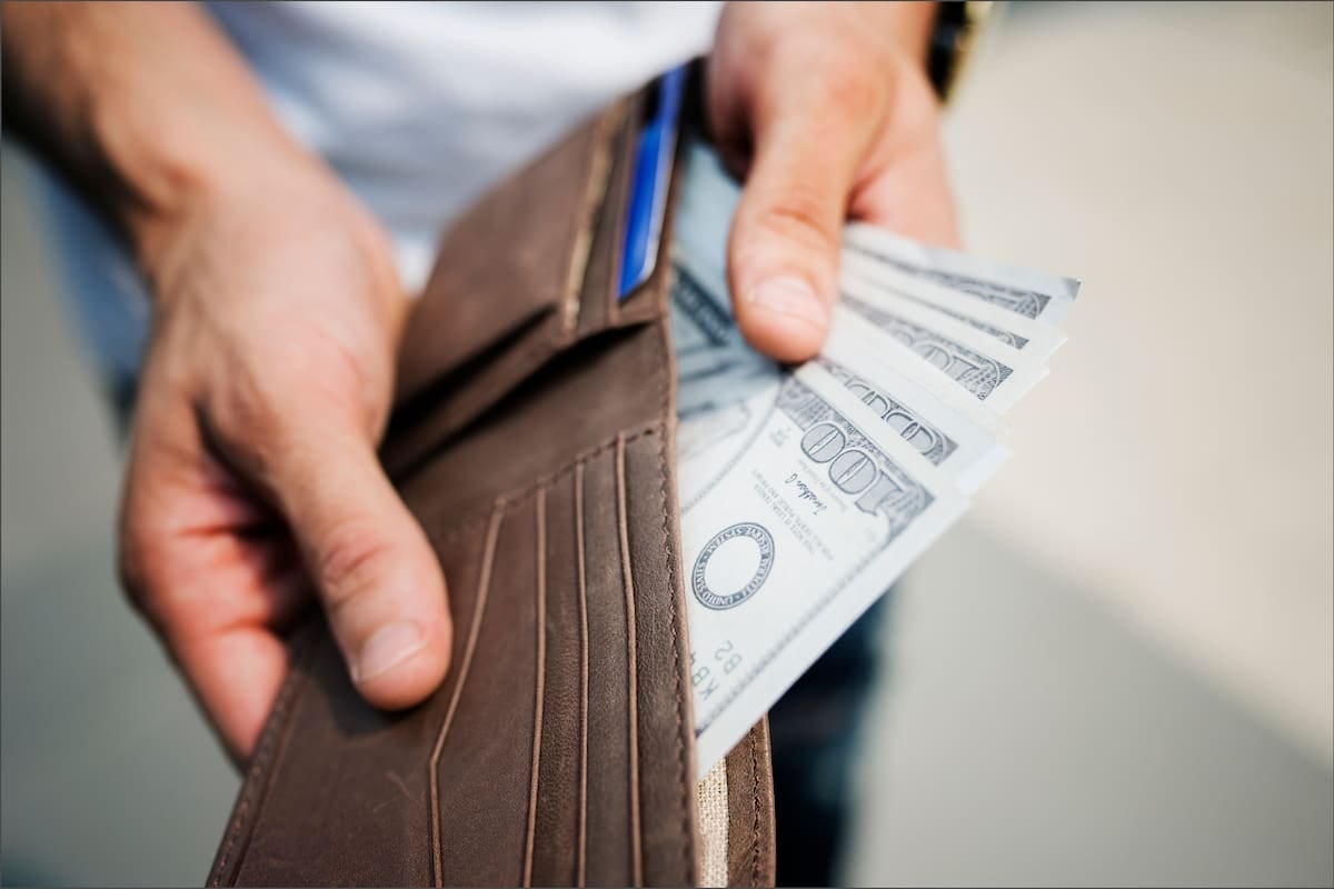 El dólar oficial y el blue quedaron a sólo cinco pesos de distancia y el mercado mira la pulseada cambiaria