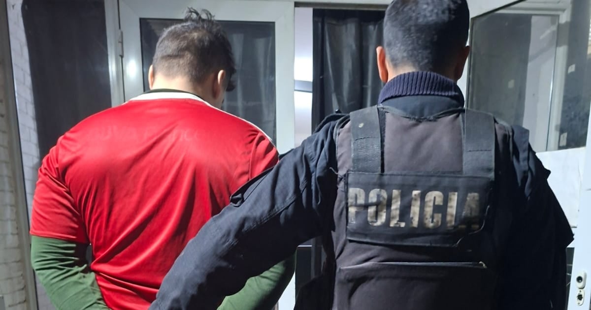 Detienen a un ex policía exonerado por el crimen de una joven hallada envuelta en una frazada en Rosario