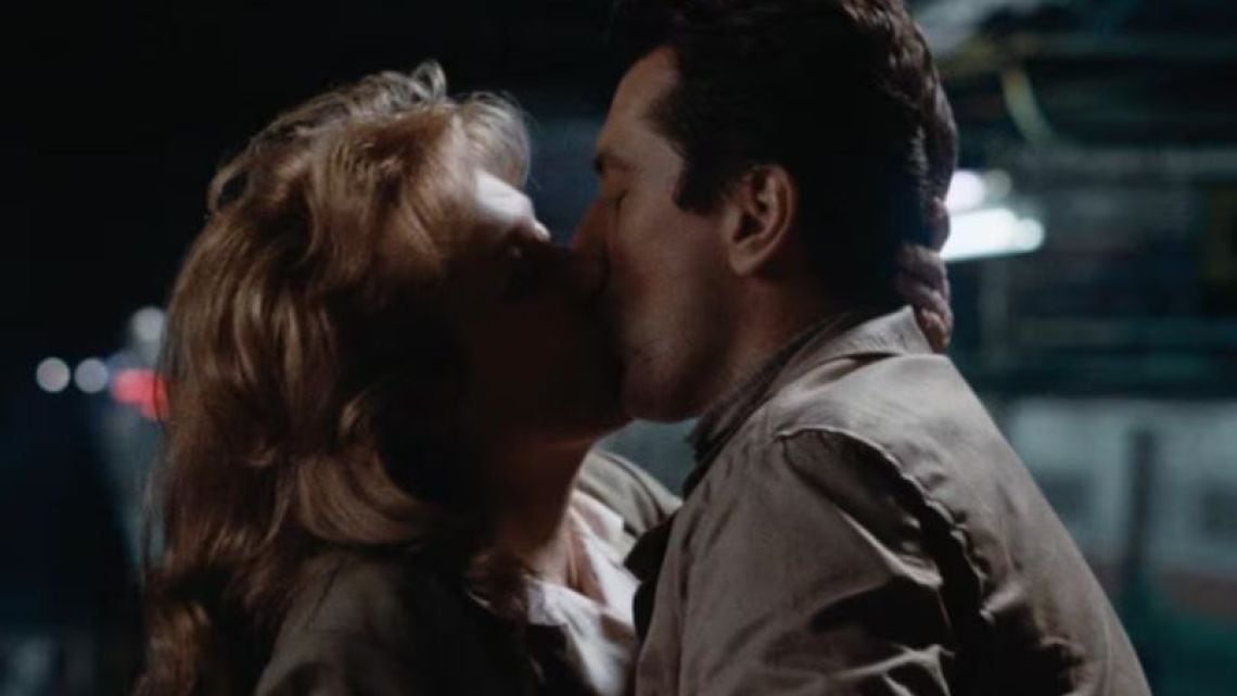 Cuando dos gigantes se animaron a quererse en silencio: a 42 años del romance que casi nadie fue a ver