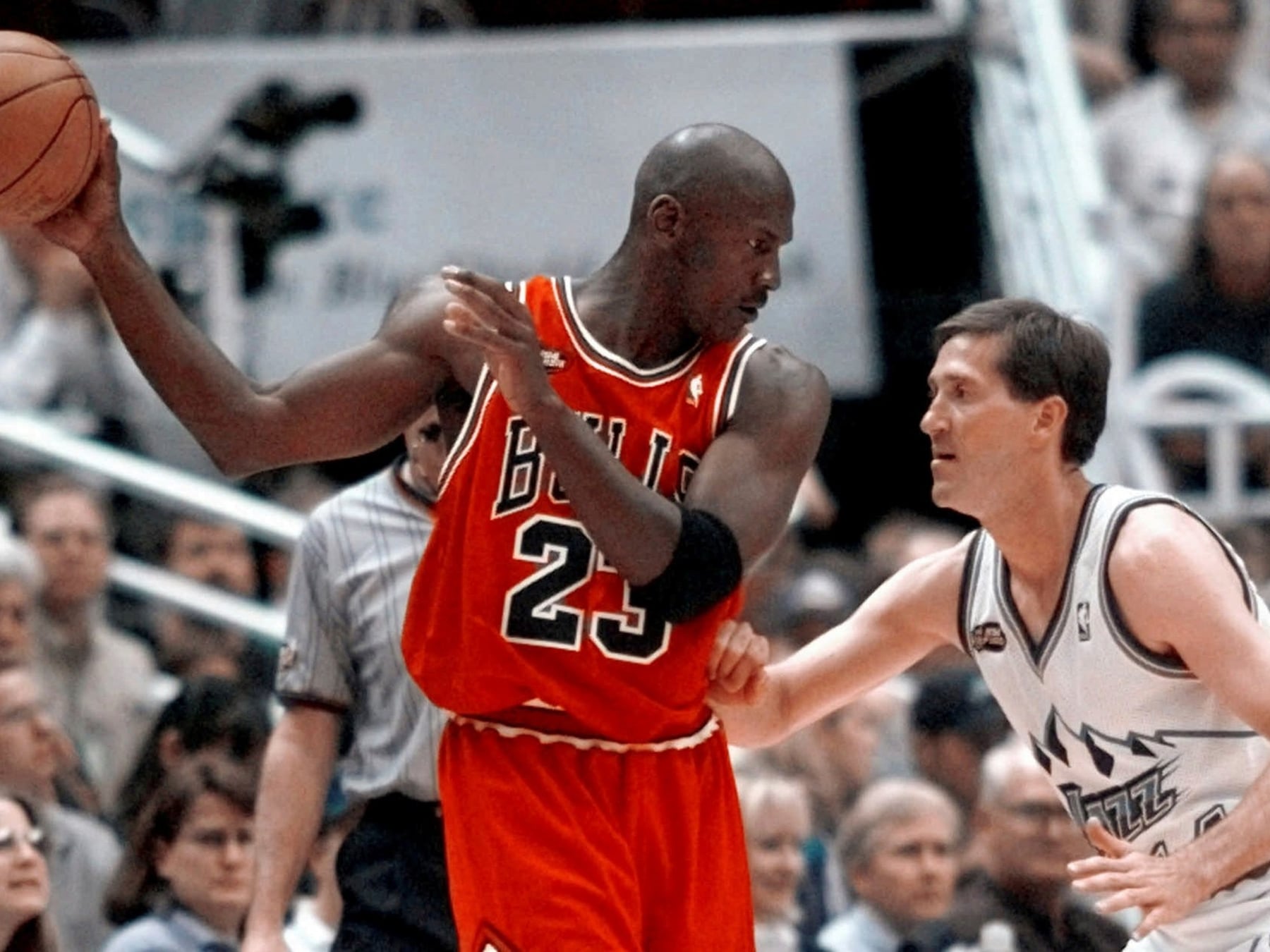 La roja del segundo palo: la camiseta del 98 ya es la más cara de la historia del básquet