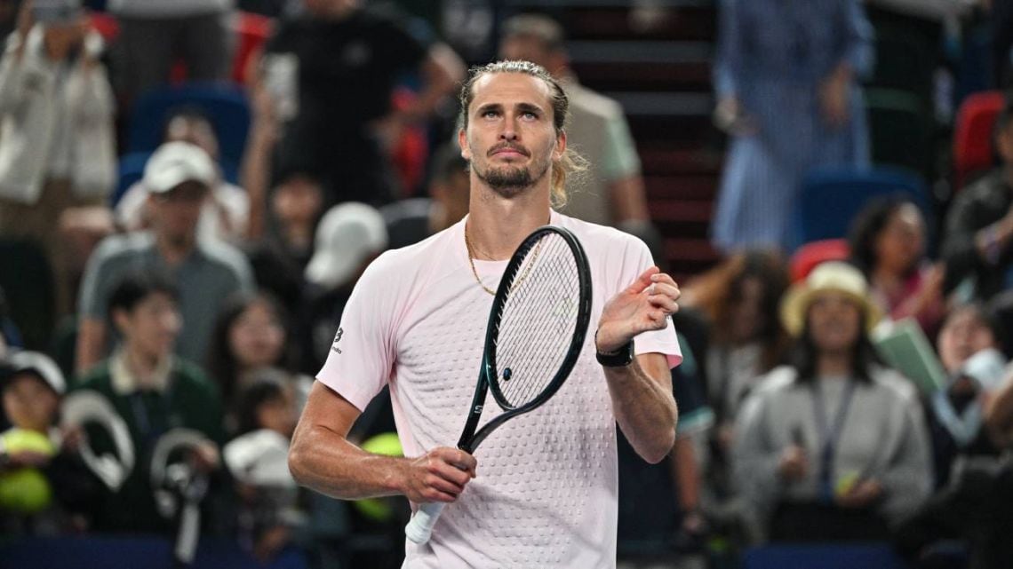 Zverev, de los nervios: dos tie-breaks y a la rastra hasta cuartos en Shanghái