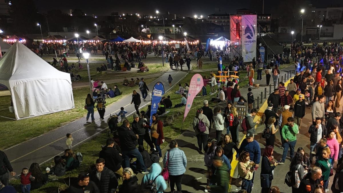 Neuquén prepara una edición especial de su feria al aire libre para celebrar el Mes de la Madre
