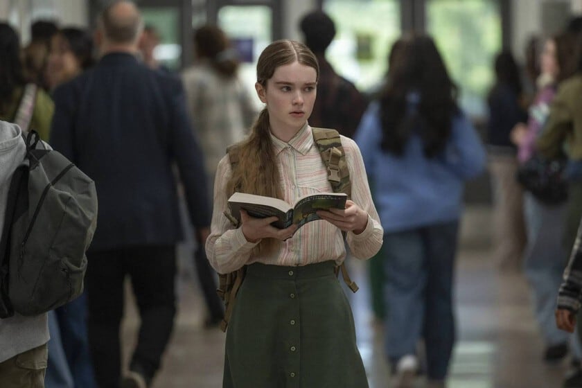 Carrie llega al colegio con una biblioteca en la cabeza: la literatura como motor de la nueva serie