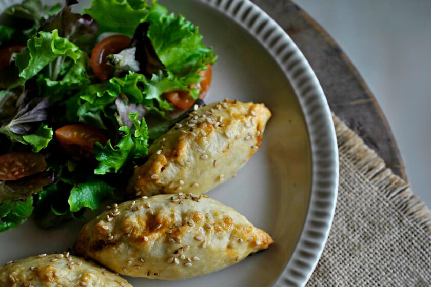 Empanadillas de ternera y champiñones: cómo lograr una masa firme y un relleno jugoso