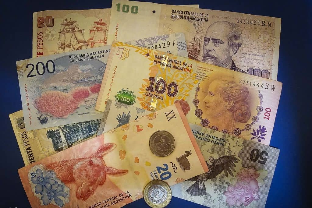 El dólar arranca el lunes en $1.500 y la inflación mensual llegó al 1,9%