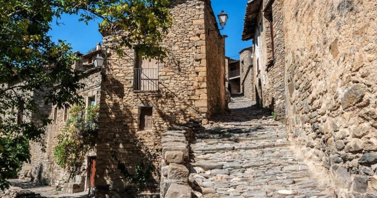 Montañana, la aldea medieval que resiste con veinte vecinos y un patrimonio vivo